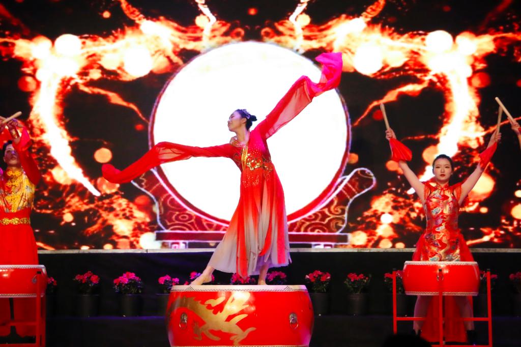 劲舞团人物图片大全_ll团人物_团队人物简笔画图片大全