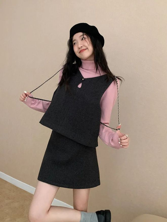 街头实拍美女清凉装图_小洋装图_小洋装图片