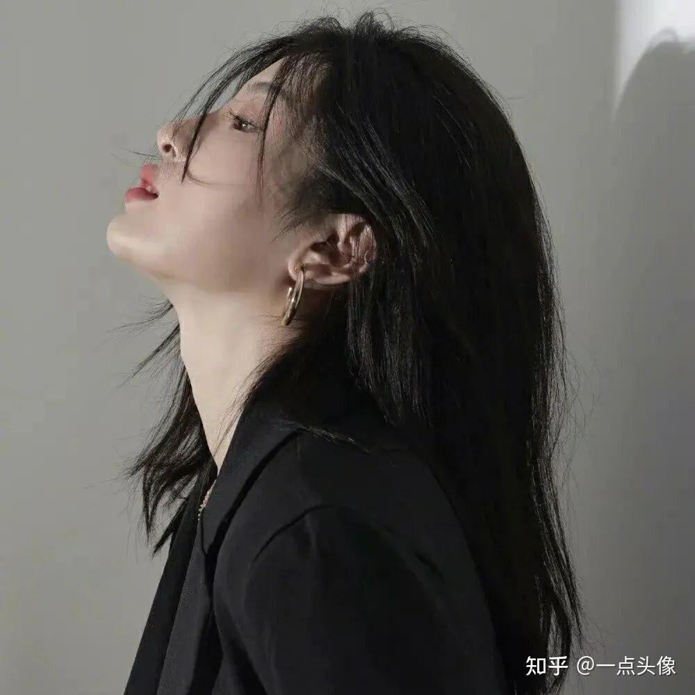 2024年最新qq头像-2024最新QQ头像震撼发布！设计惊