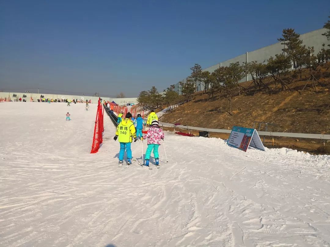 乔波滑雪场团购_乔波滑雪馆里面穿什么_乔波滑雪年卡