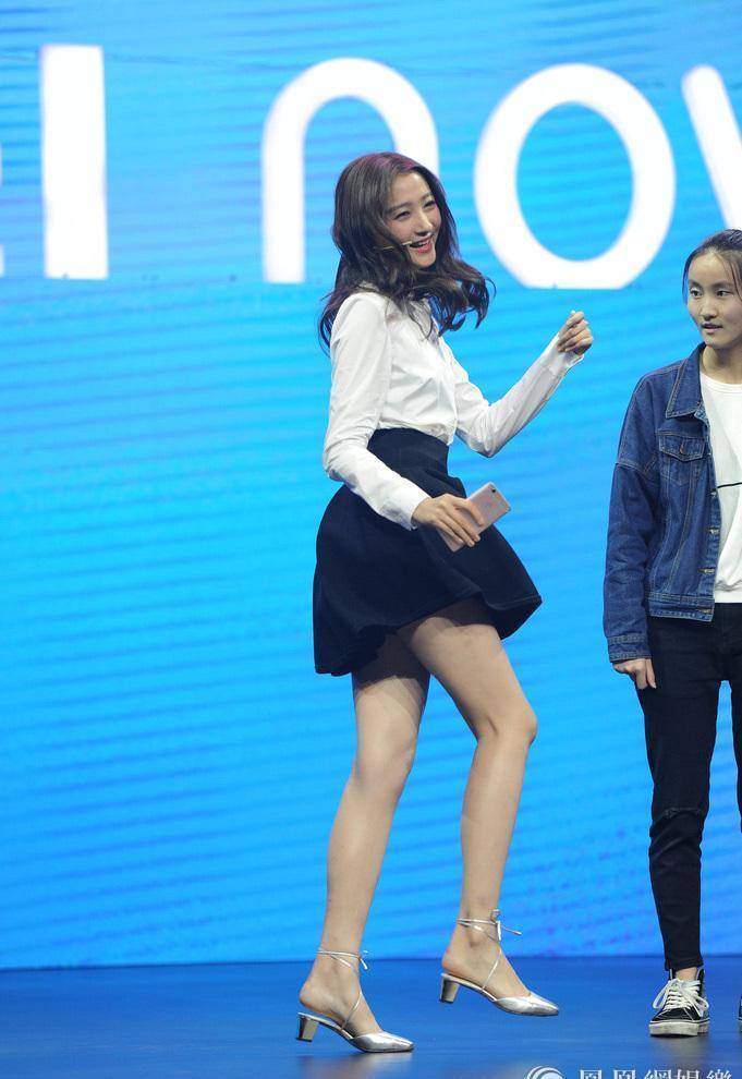 腿长的女孩能长高吗_还在长个子的女孩长腿_个子高腿长女生的痛苦