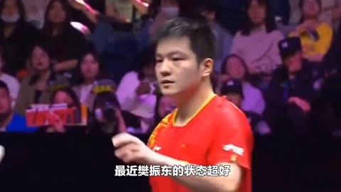 实拍男子背靠电梯说笑 门突然打开跌入坠亡-电梯旁的笑声引发的