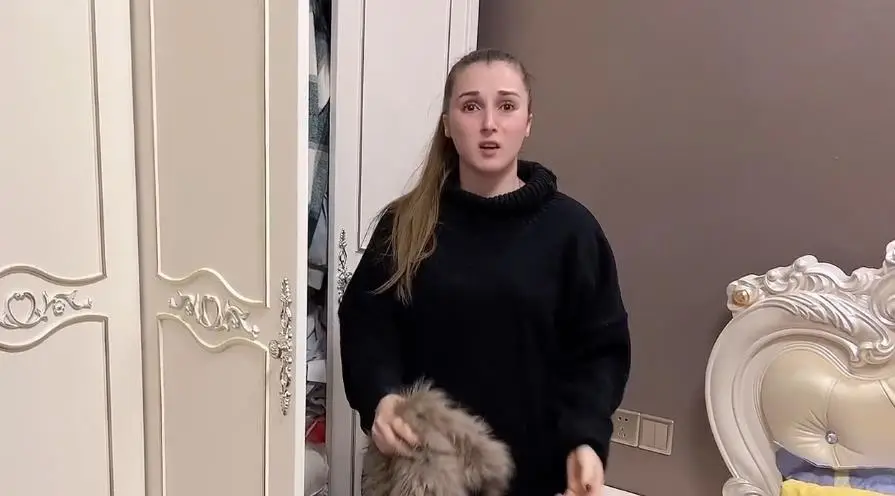 哥伦比亚美女记者叫什么_哥伦比亚美女叫记者什么_哥伦比亚电视台女记者