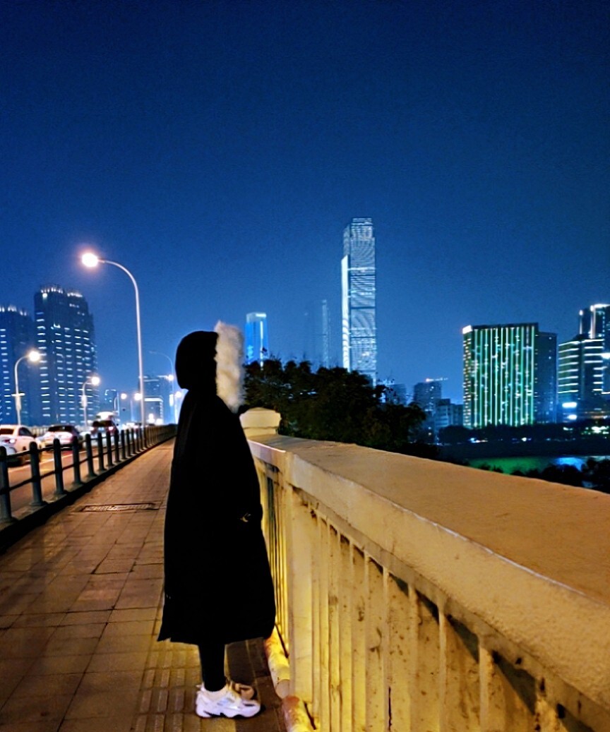 暗黑之日晚上_暗黑在哪_暗黑黎明和暗黑战神哪个好