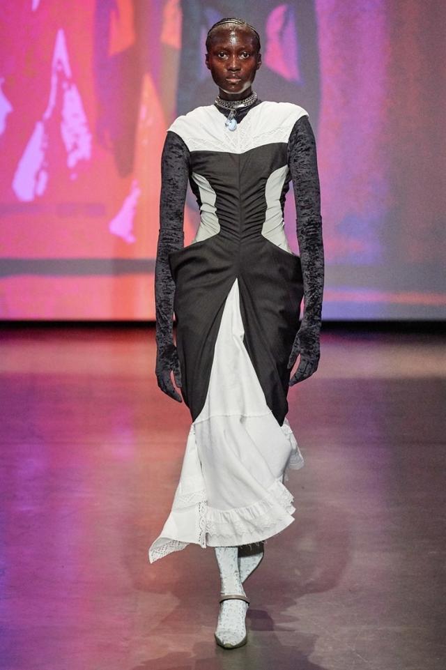 巴黎时装周走秀服装内衣_时装巴黎走秀周期多久_巴黎时装周走秀