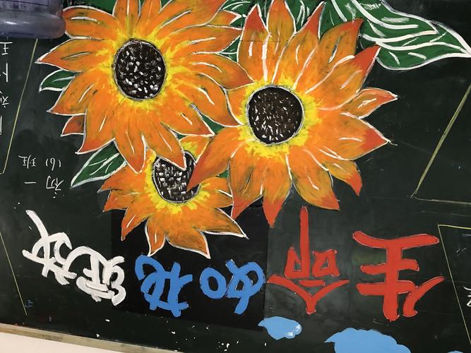 年轻女性适合戴哪种玉镯_年青女人适合带哪种玉_青玉适合女人戴么