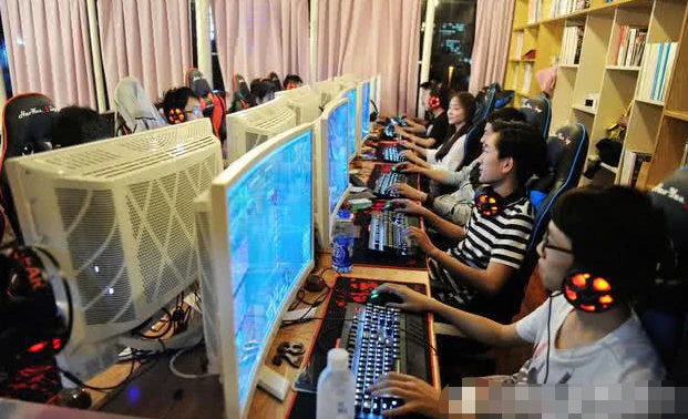 网咖开黑是什么意思_网吧开黑是什么意思_网吧开黑适合打什么游戏