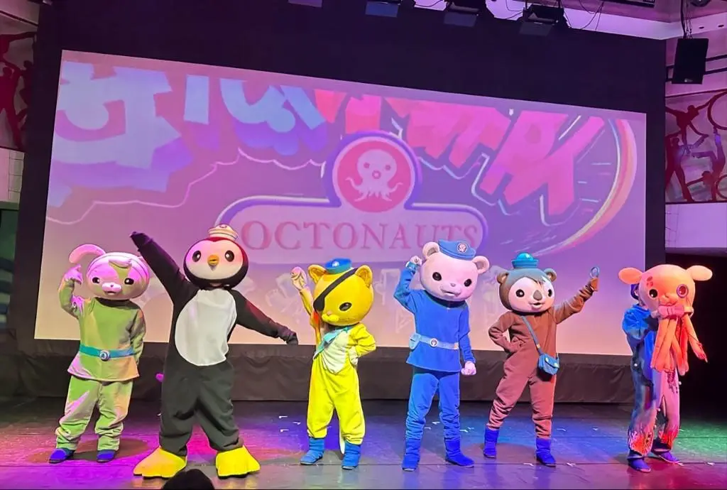 海底小纵队。_海底纵队动画片全集中文版_一小纵队海底小纵队