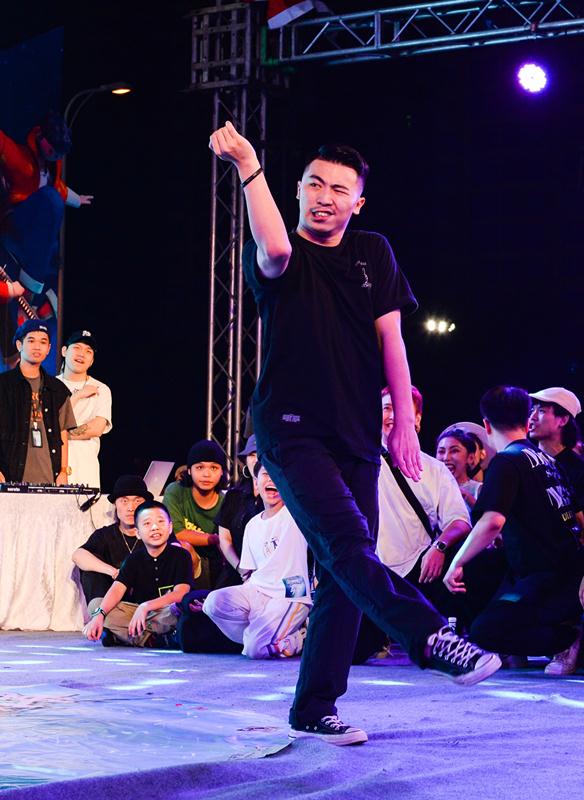 表演舞蹈服装出租 海口_海口演出服出租_海口演出礼服出租店