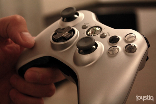 xbox的手柄可以在手提_xbox手柄可以玩_xbox手柄能玩电脑游戏吗